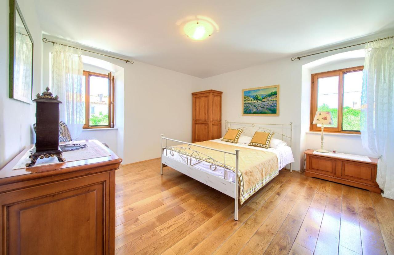 Holiday Home Lavanda Kornić エクステリア 写真