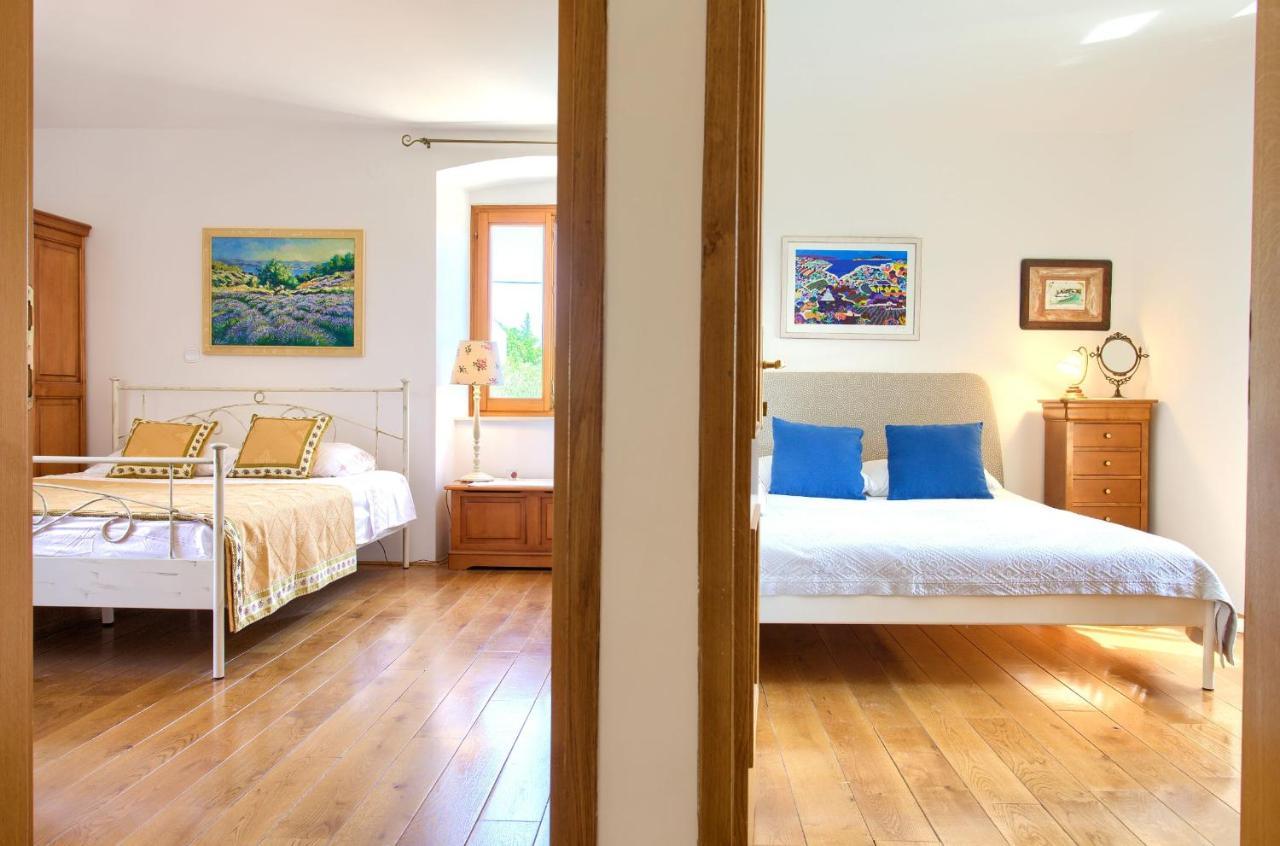 Holiday Home Lavanda Kornić エクステリア 写真