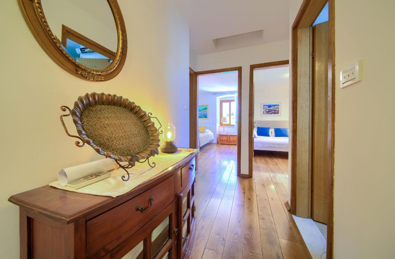 Holiday Home Lavanda Kornić エクステリア 写真