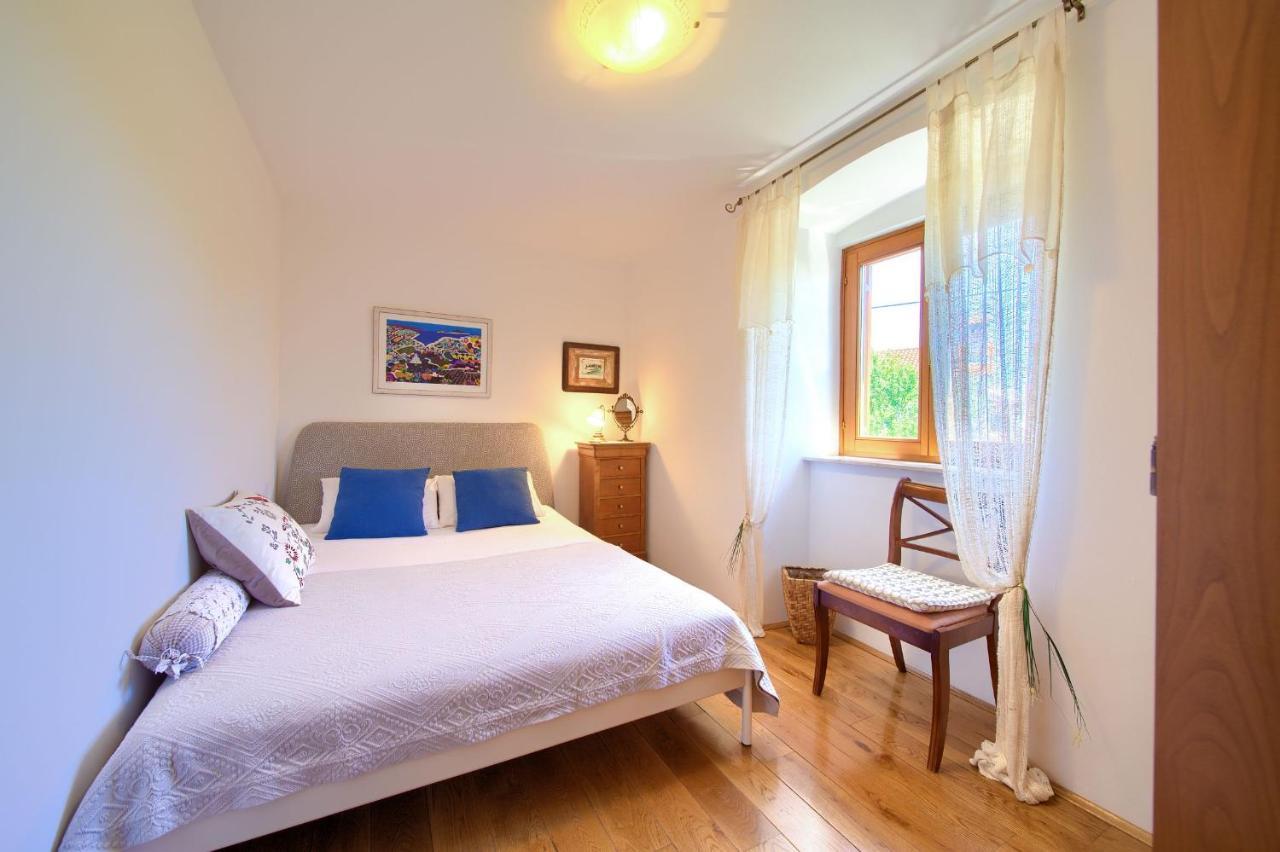 Holiday Home Lavanda Kornić エクステリア 写真
