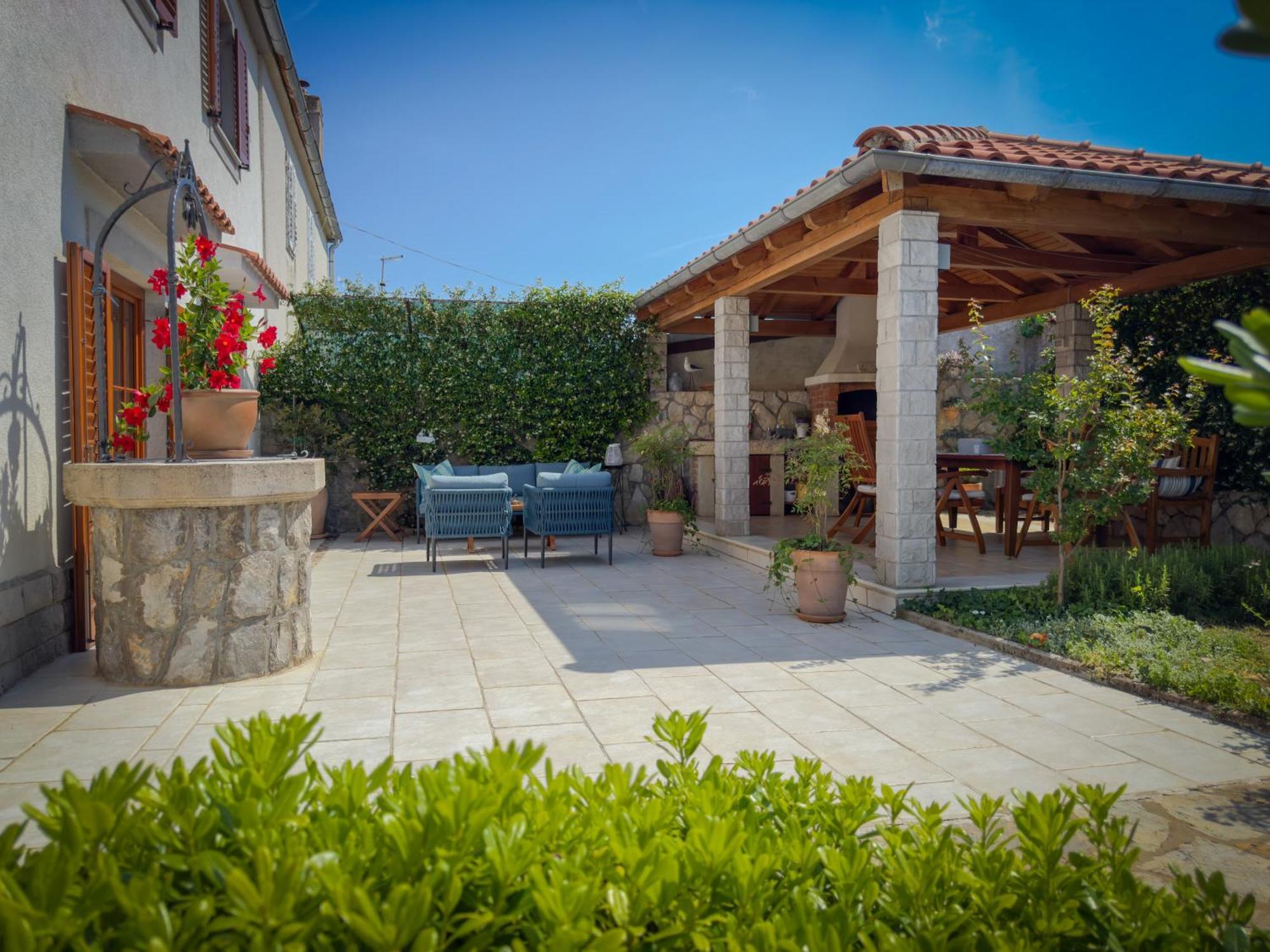 Holiday Home Lavanda Kornić エクステリア 写真