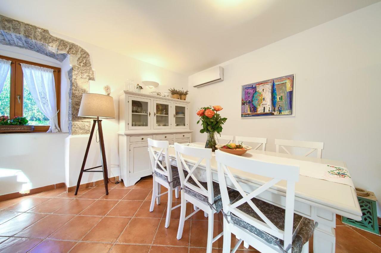 Holiday Home Lavanda Kornić エクステリア 写真