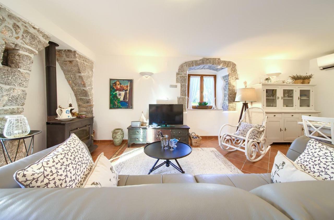 Holiday Home Lavanda Kornić エクステリア 写真